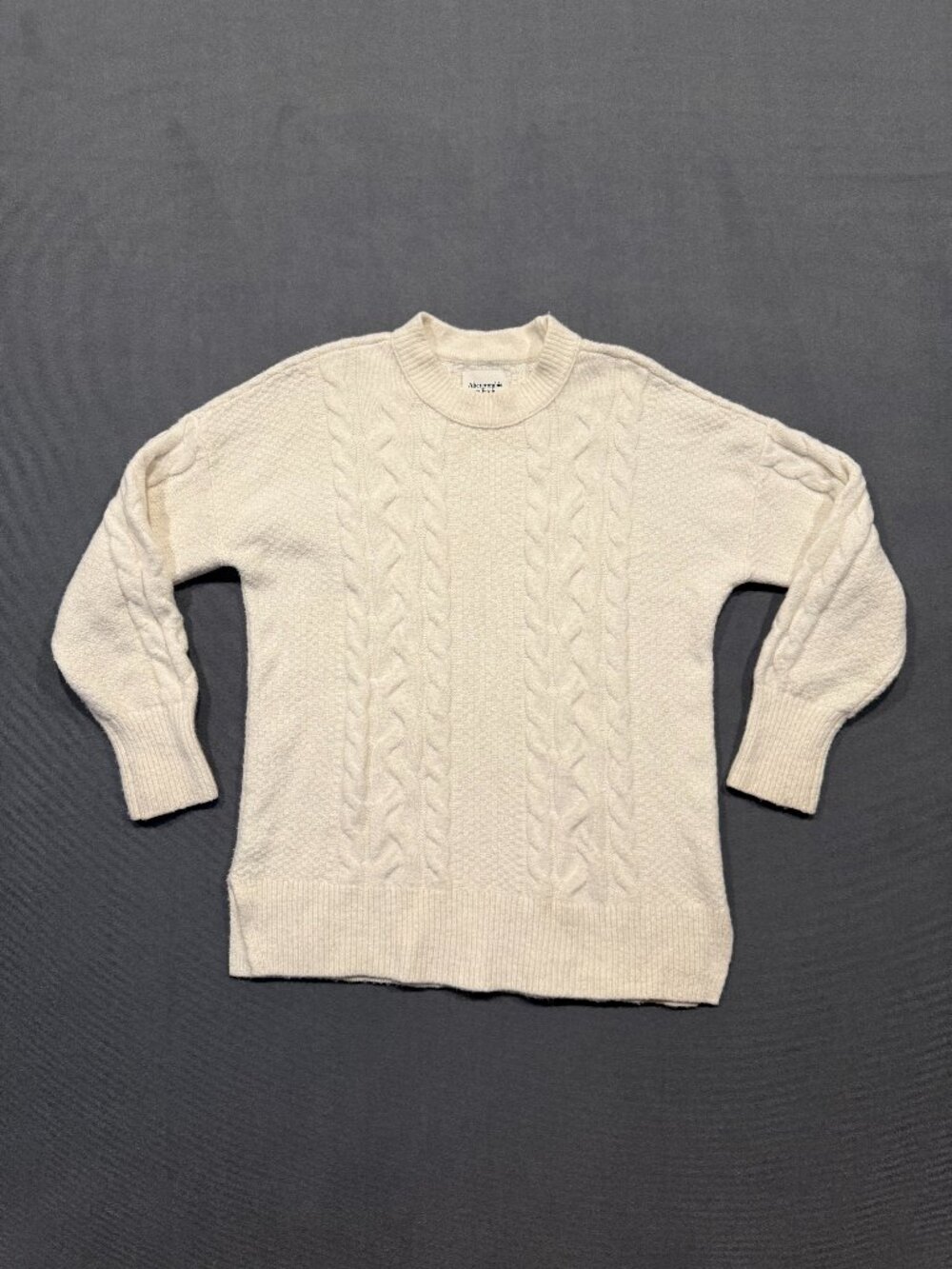 Abercrombie & Fitch Cable Knit Sweater S Ivory Fisherman Preppy Crewneck